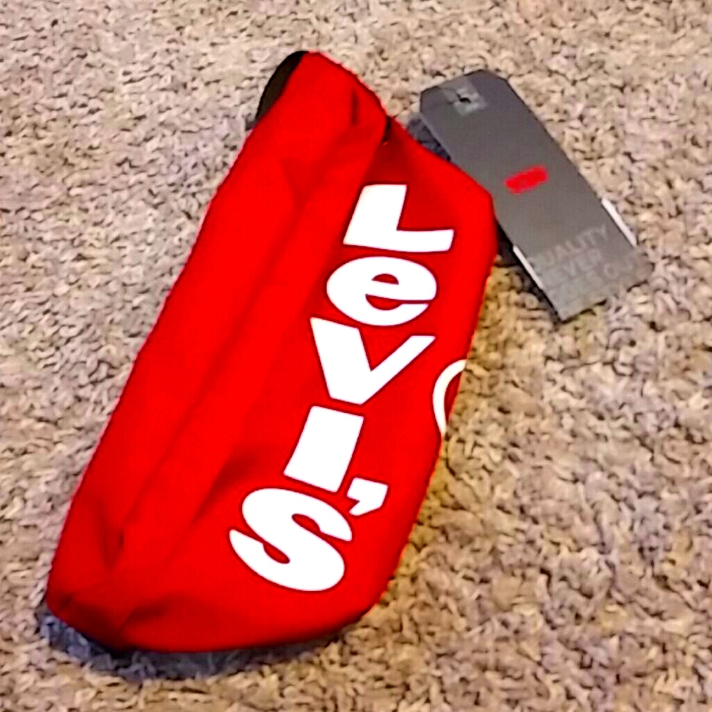 LEVI fanny pack